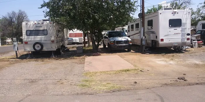 Rose Terrace mobile home & trailer park Picture 2