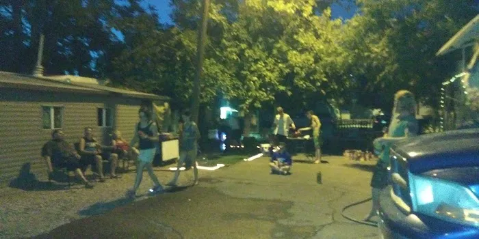 Rose Terrace mobile home & trailer park Picture 5