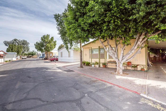 Flamingo Mobile Home & RV Park Picture 4