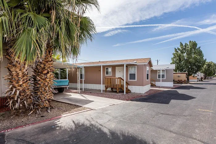 Flamingo Mobile Home & RV Park Picture 8