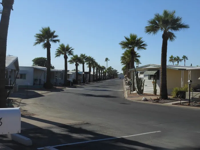 Riviera Mobile Home Park Picture 3