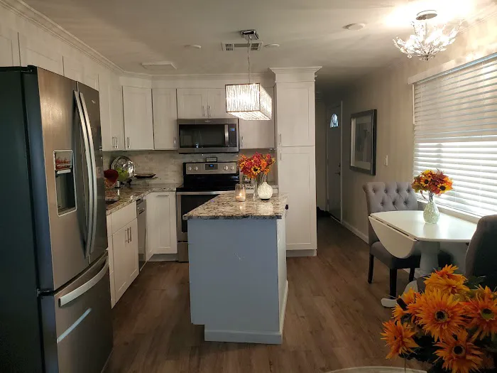 Riviera Mobile Home Park Picture 6