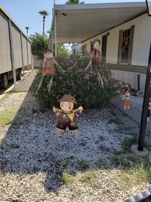 Central Park Village Picture 9