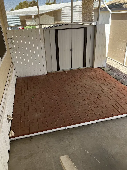 Central Park Village Picture 7