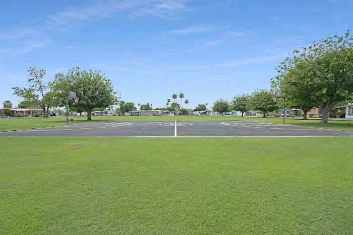 Belaire Manor Manufactured Home Community Picture 7