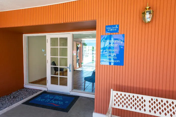 Holiday Village Manufactured Home Community Picture 6