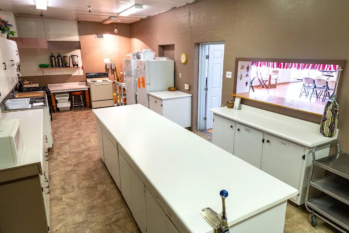 Holiday Village Manufactured Home Community Picture 10