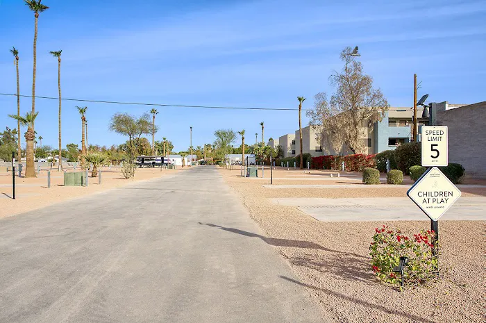 Mesa Gardens RV Park Picture 5