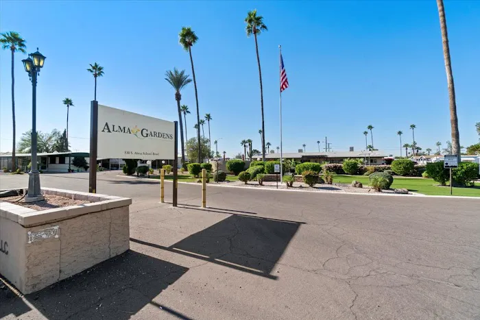 Alma Gardens Picture 2