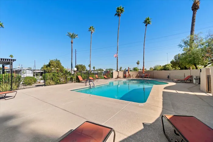 Alma Gardens Picture 1