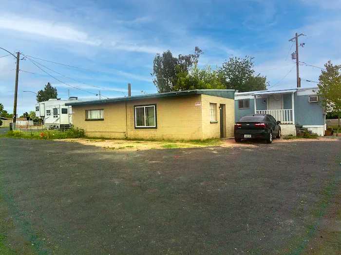 Paradise North Mobile Home Park Picture 7