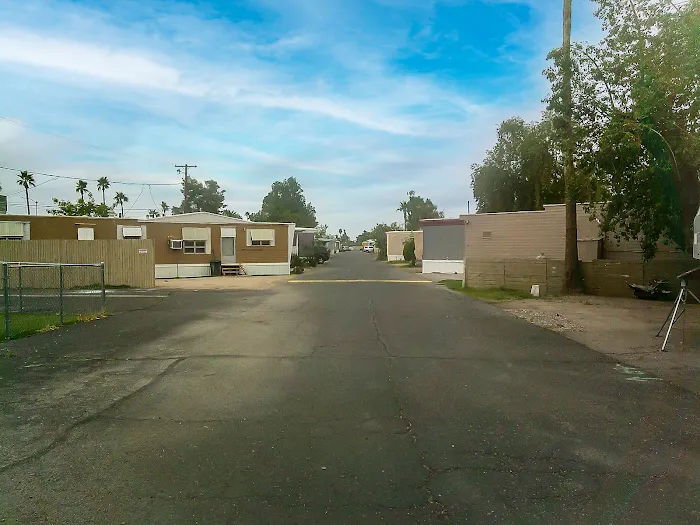 Paradise North Mobile Home Park Picture 9