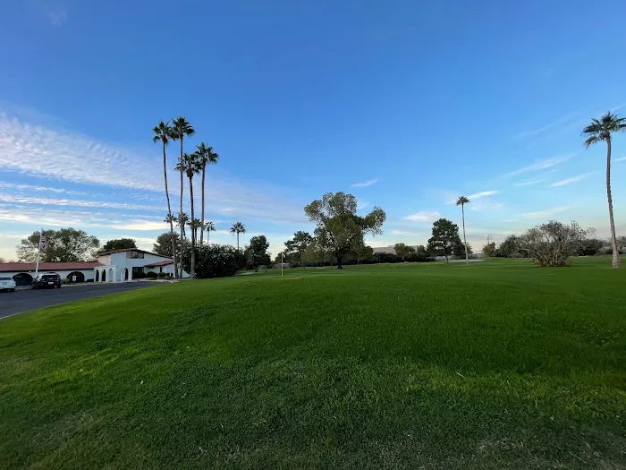 Friendly Village of Orangewood Picture 4