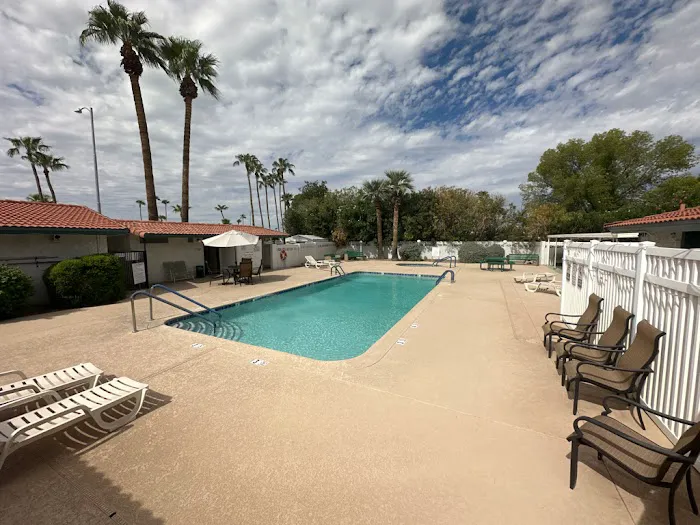 Friendly Village of Orangewood Picture 3