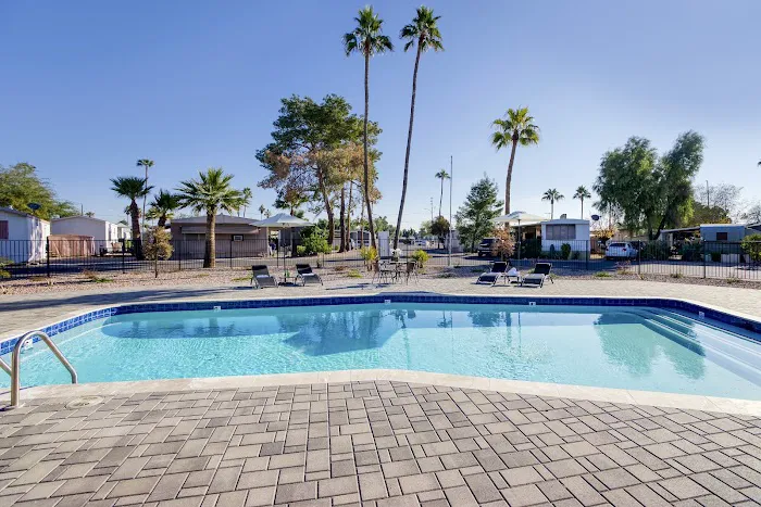 Paradise Valley Picture 1