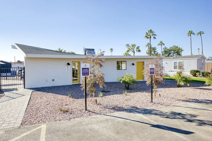 Paradise Valley Picture 7