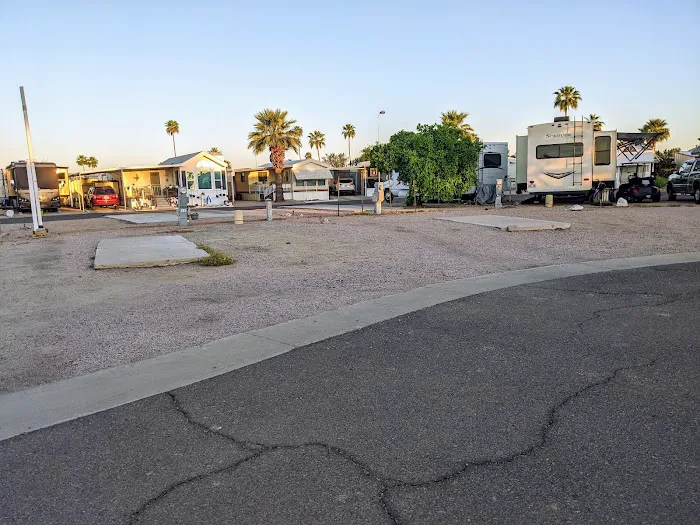 Desert Shadows RV Resort Picture 3