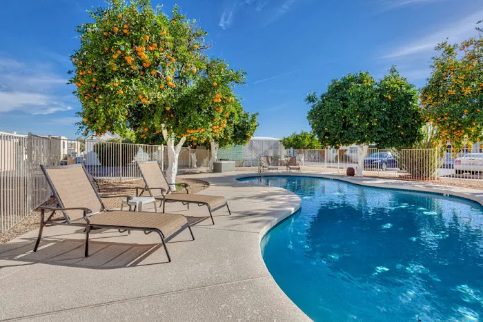 Paradise North Mobile Home Park Picture 1