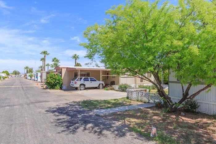 Country Cousins Mobile Home & RV Park Picture 9