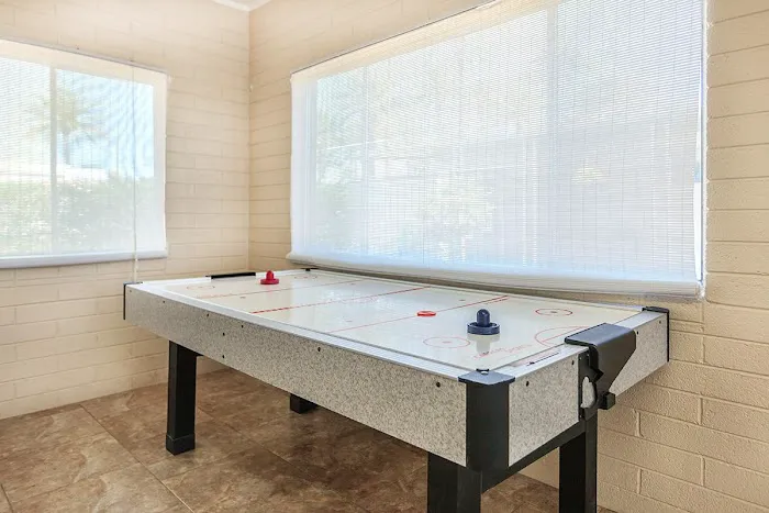 Country Cousins Mobile Home & RV Park Picture 7