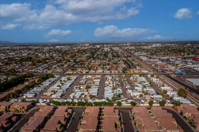 Southern Palms Mobile Home & RV Park Picture 3