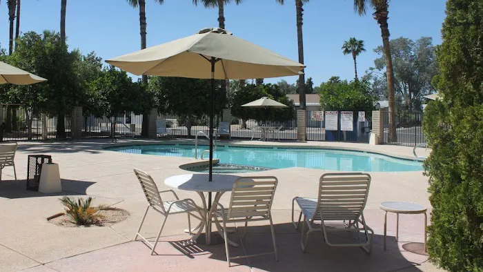 Carefree Manor Picture 3