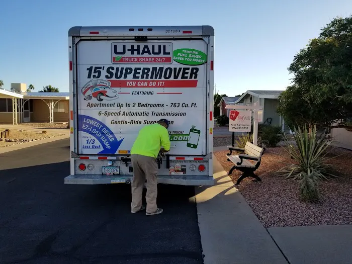 Carefree Manor Picture 4