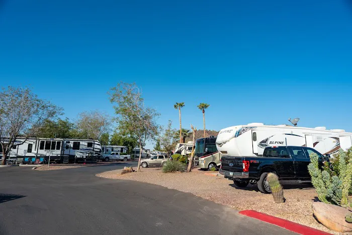 Desert's Edge RV Park Picture 3