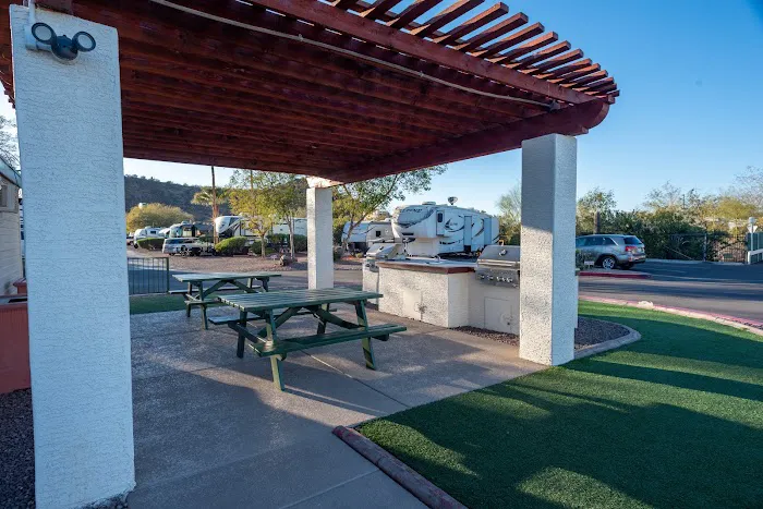 Desert's Edge RV Park Picture 6