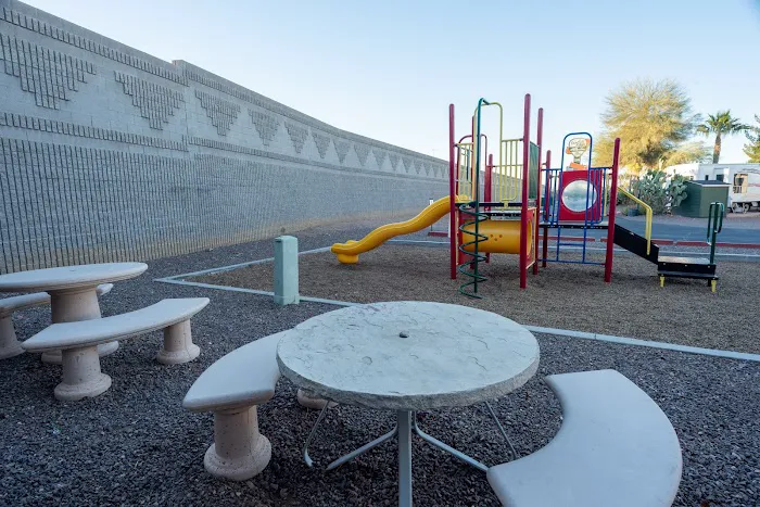 Desert's Edge RV Park Picture 5