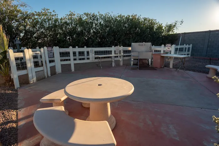 Desert's Edge RV Park Picture 10