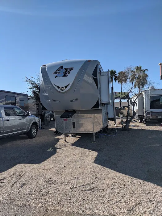 Phoenix Metro RV Park Picture 7