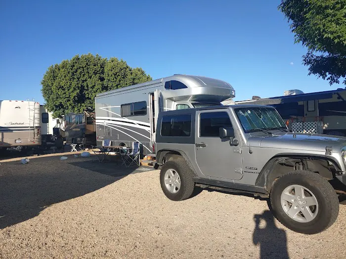 Phoenix Metro RV Park Picture 9