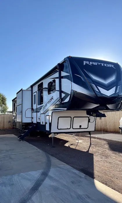 Shamrock Manufactured Homes & RV Park Picture 2