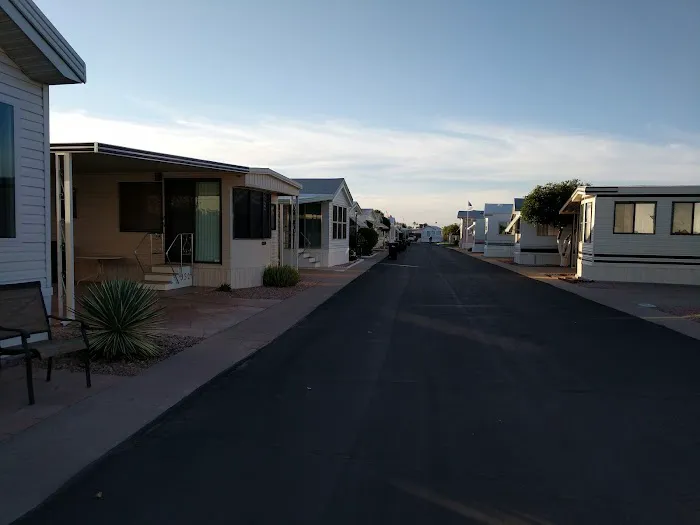 Orangewood Shadows RV Resort Picture 3