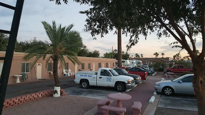 Krystle RV Park & Apartments Picture 5