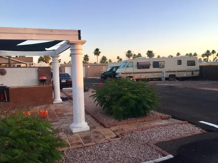 Krystle RV Park & Apartments Picture 7