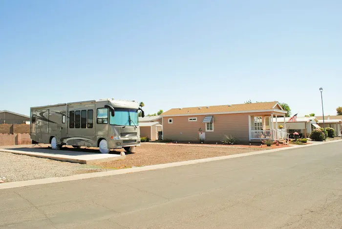 Apollo Village Picture 5