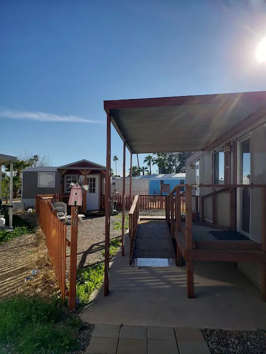 Kon Tiki Mobile Home Village Picture 3