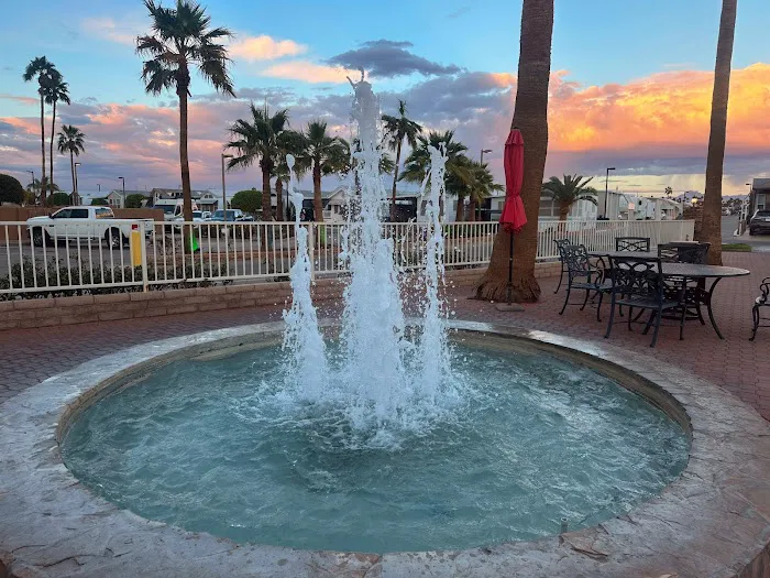 Mesa Regal RV Park & Resort Picture 2