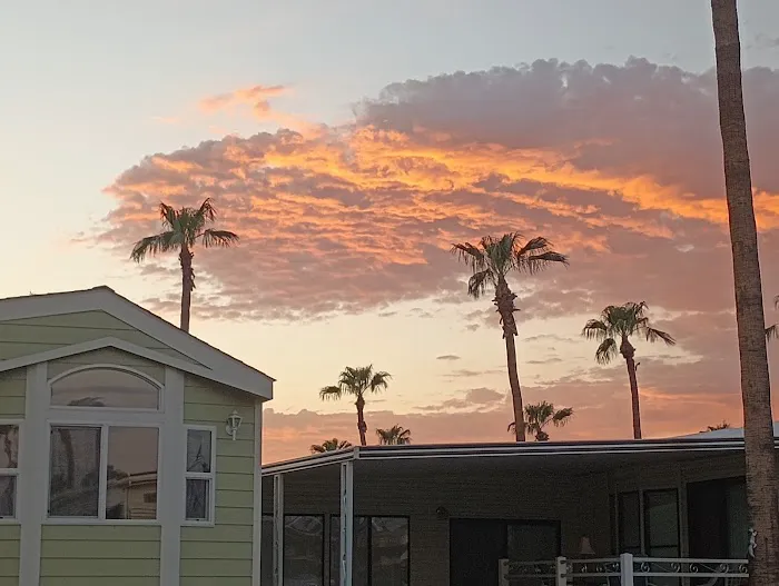 Sun Life RV Park & Resort Picture 2