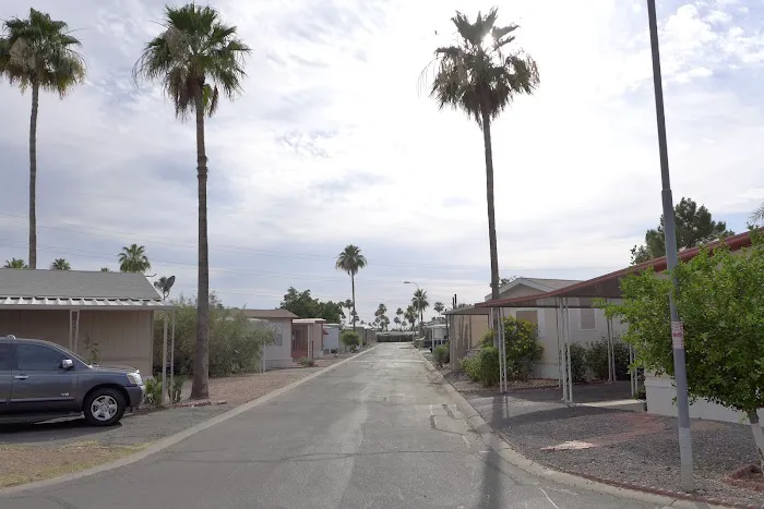 Royal Palms Village Picture 3