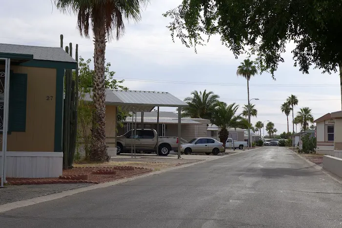 Royal Palms Village Picture 1