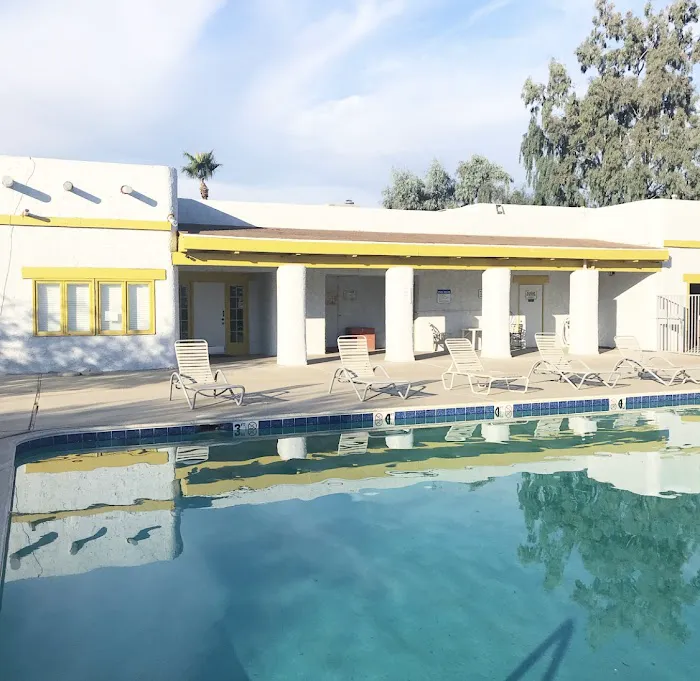 Hacienda Del Sol Mobile Home Park Picture 5