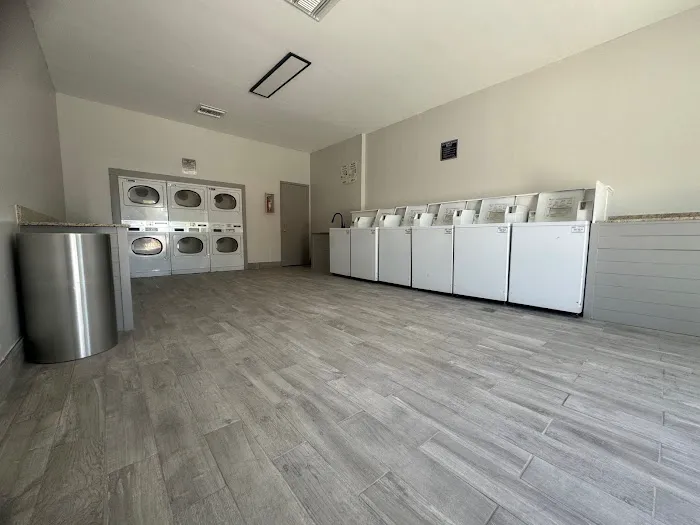 Hacienda Del Sol Mobile Home Park Picture 9