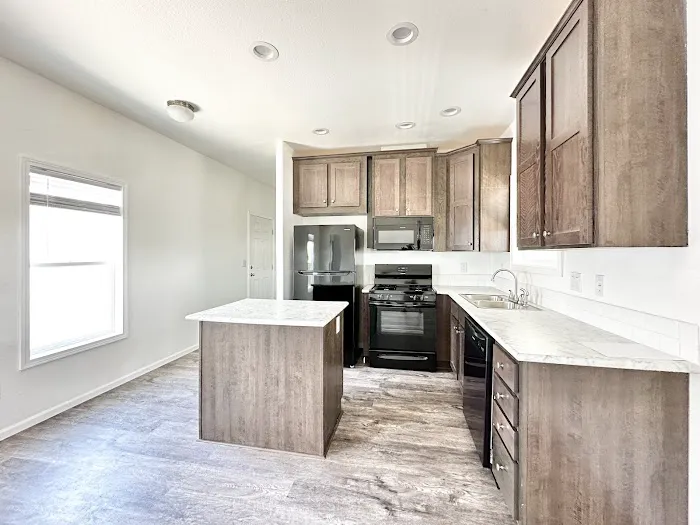 Broadway Estates Picture 10