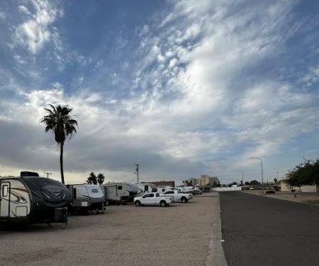 Sandee RV park & Motel