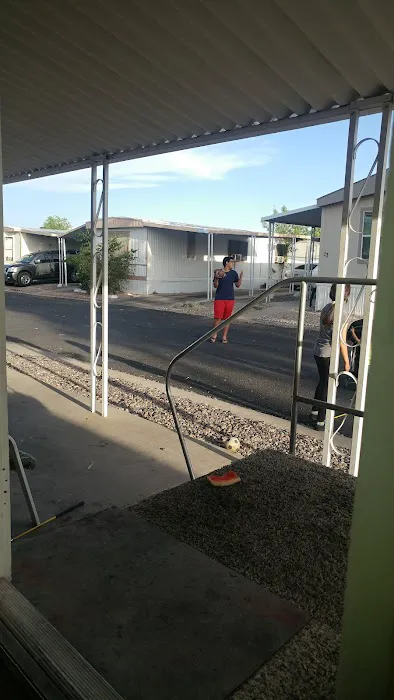 Estrella Mobile Home Park Picture 3