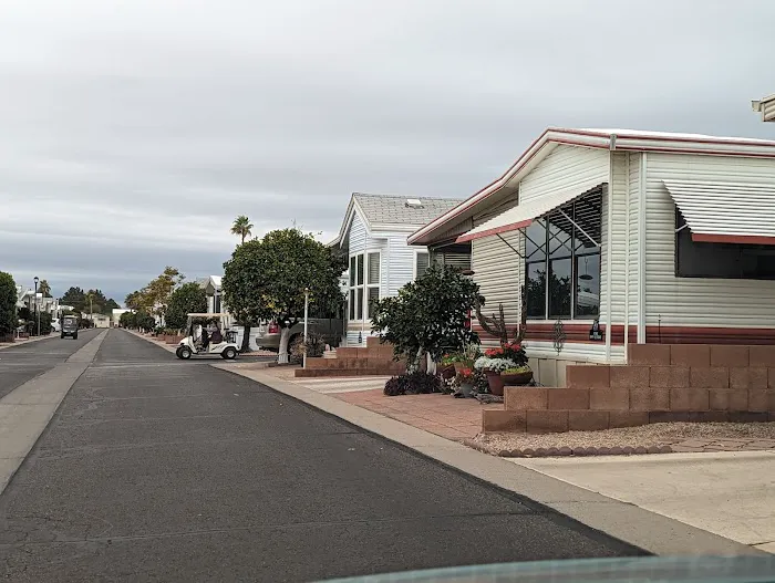 Carriage Manor Resort Picture 7