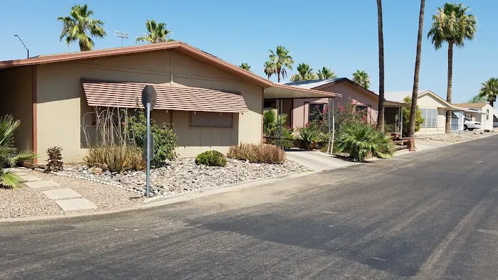 Wigwam Mobile Home Park Picture 2